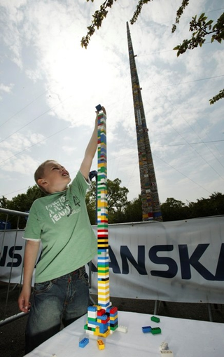Illustration for article titled World's Tallest Lego Tower Reaches 10096.13-Foot Mark
